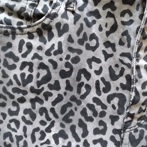 William Rast Black Leopard High Rise Ankle Skinny jeans, size 31 - Picture 2 of 6